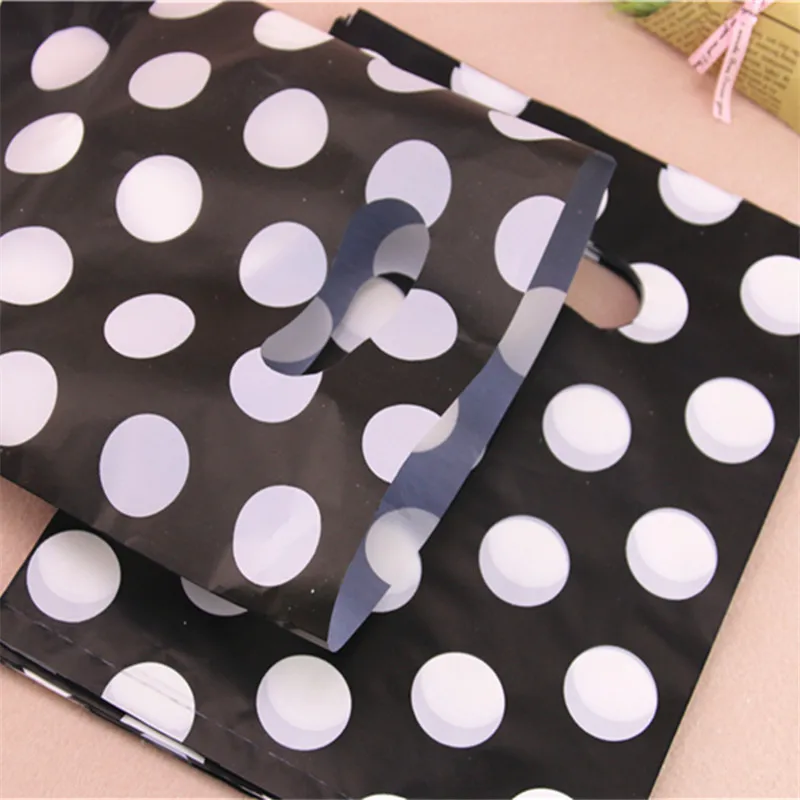 2016 New Design Wholesale 100pcs/lot 20*25cm Black Fashion Sport Gift Packaging Bags With Handles Plastic Shopping Bags