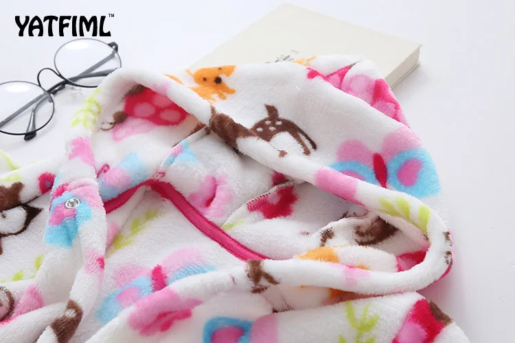 3563658659_985648237