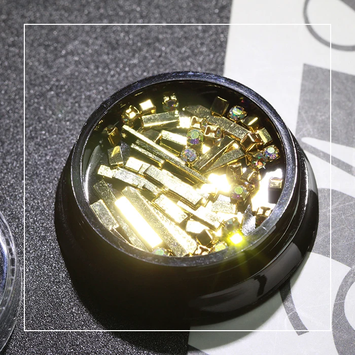 1 коробка золотые металлические украшения наклейки для ногтей прозрачные/AB прозрачные стразы дизайн DIY тонкий ломтик аксессуары для ногтей-4 размера