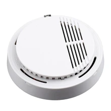 MOOL 168 Independent 9V Smoke Sensor Smoke and Sound Alarm Detector White Plastic Diameter 10.7Cm High 3.5Cm