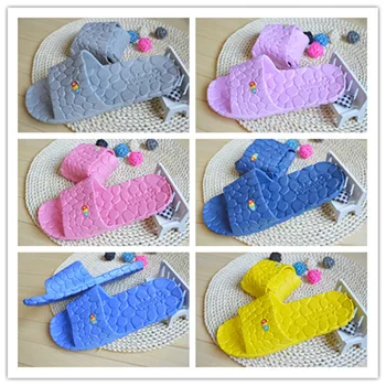 

New summer men and women bathroom slippers Water Cube home couple EVA non-slip massage soft bottom home slippers