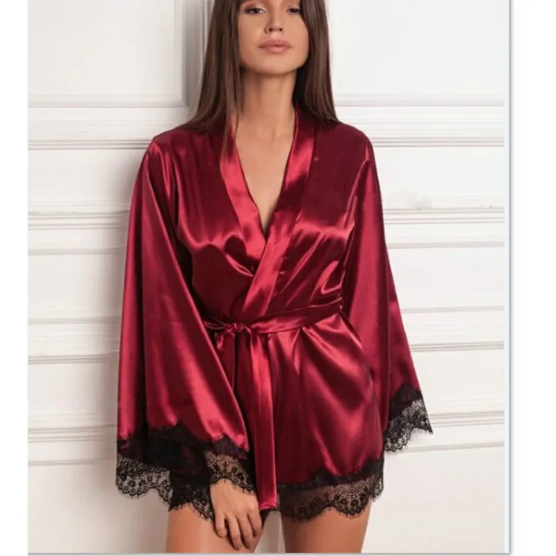 Short satin dressing gown Clearance