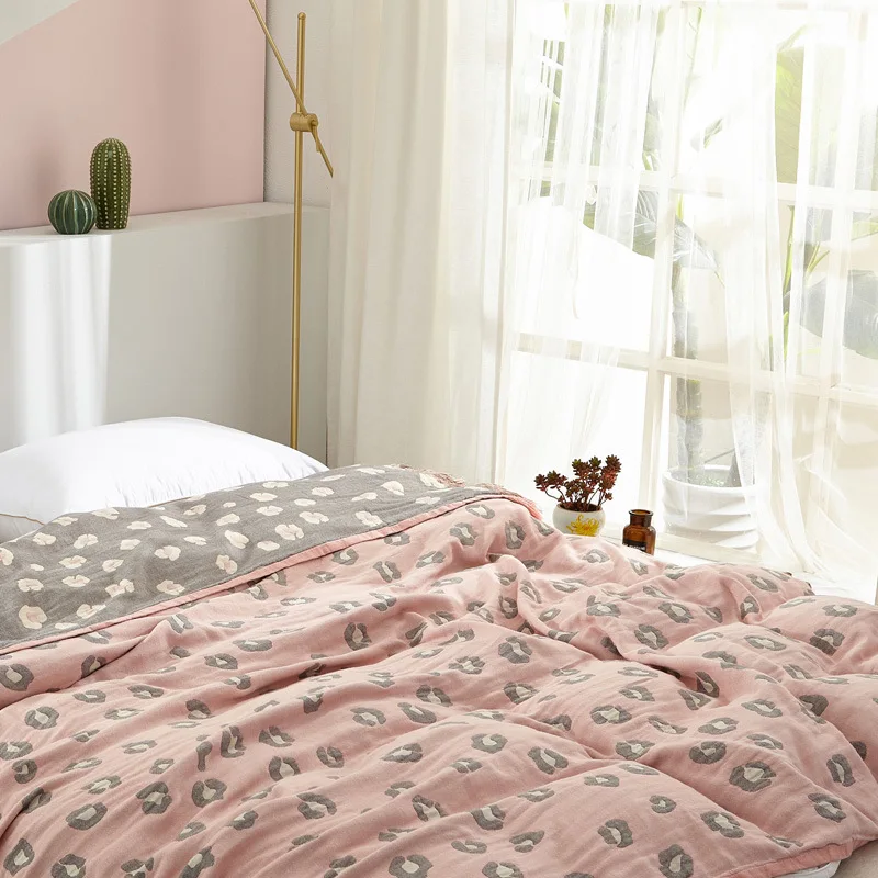 

Junwell Summer Cotton / Bamboo Muslin Blanket Yarn Dyed Bed Sofa Travel Breathable Leopard Dobby Large Soft Throw Blanket