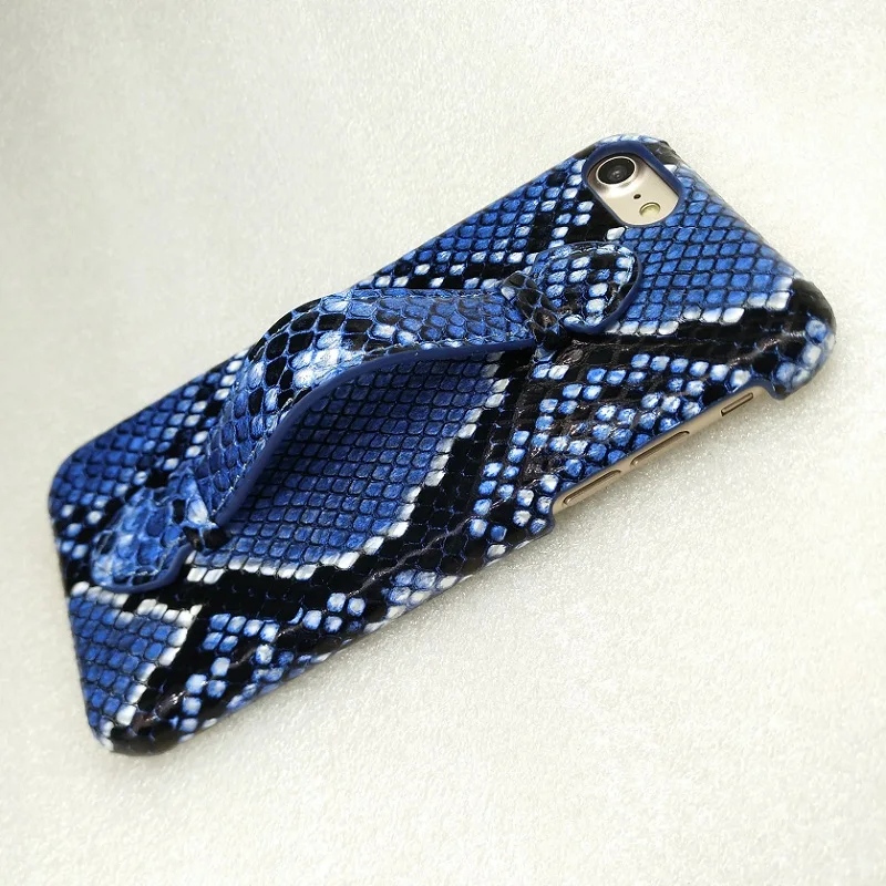 

Genuine Leather Ultra Slim Holder Case for iPhone 7 8 Plus Mobile Phone Snake Covers Luxury Hand Strap Hard Back Case