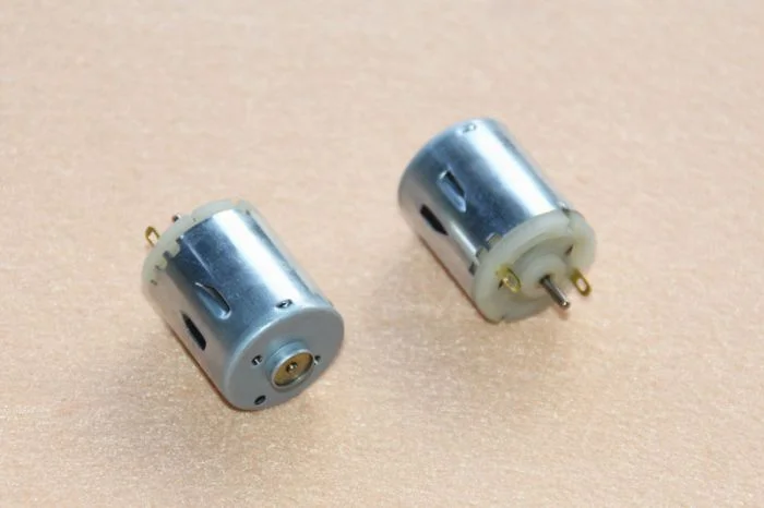 

6V-12V-24V miniature DC 365 carbon brush motor car rear view mirror motor reverse output shaft RS-365SA-10185A