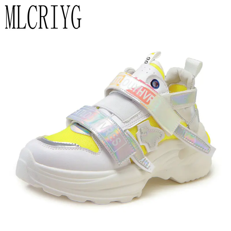 

2019 New Fahsion Reflective Shoes Woman Spring Women's Flat Heels Casual Wild Sneakers Super Cool Lady Colourful Tenis Footwear