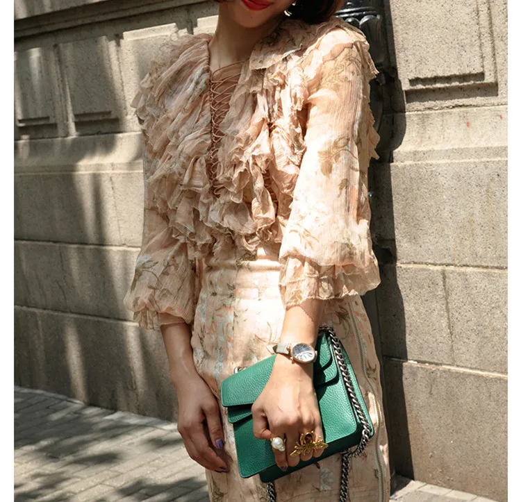 

Women Long Sleeves Floral Teased Blouse Silk Ruffles Top