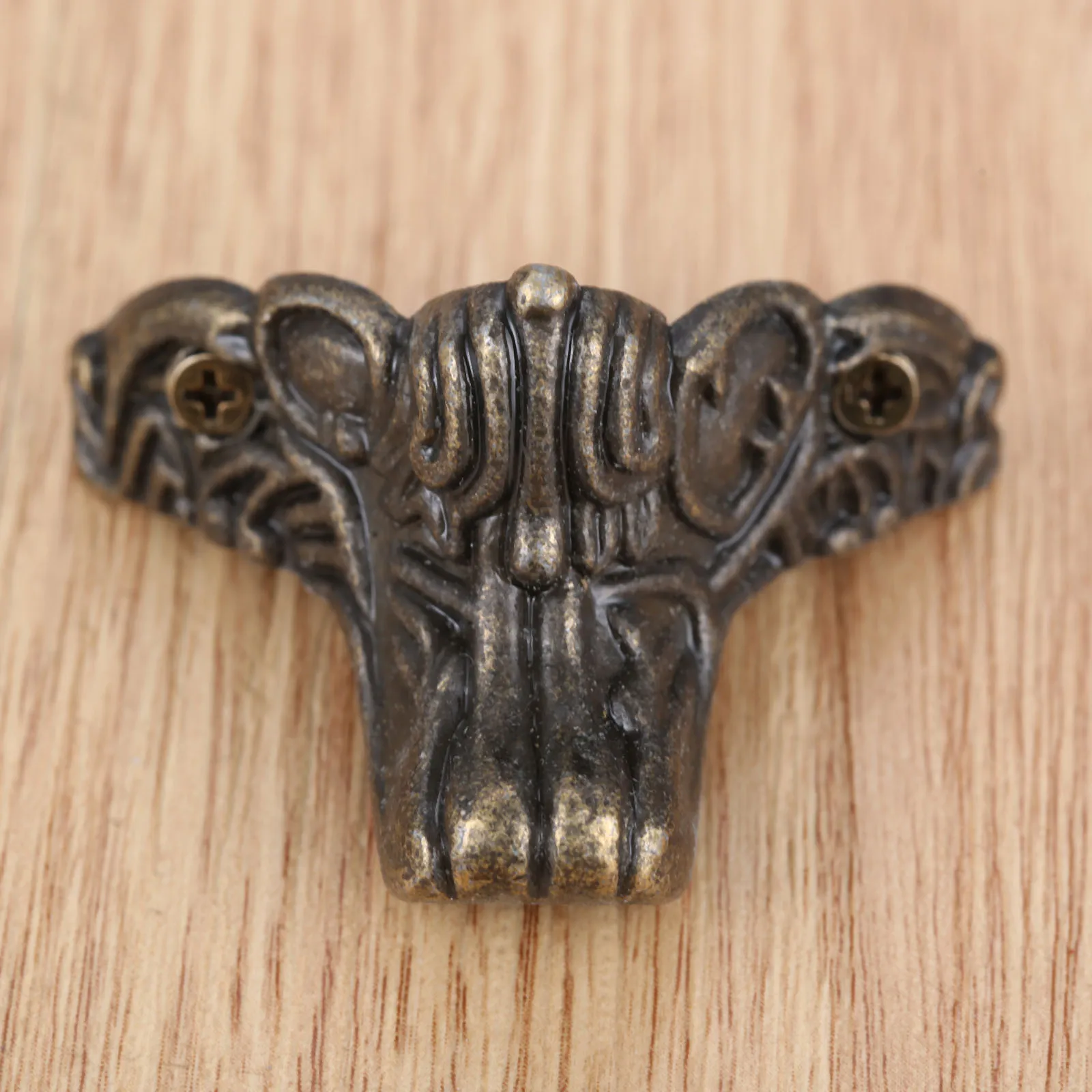 

4Pcs Antique Wood Box Feet Leg Corner Protector Decorative Bracket Furniture Hardware Home Decors 46*30mm
