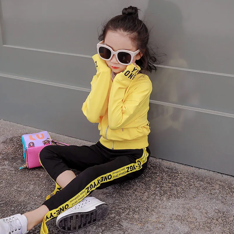 

2019 new fashion spring and summer new style little girl fabric belt two sets of leisure sweet yellow sports two sets