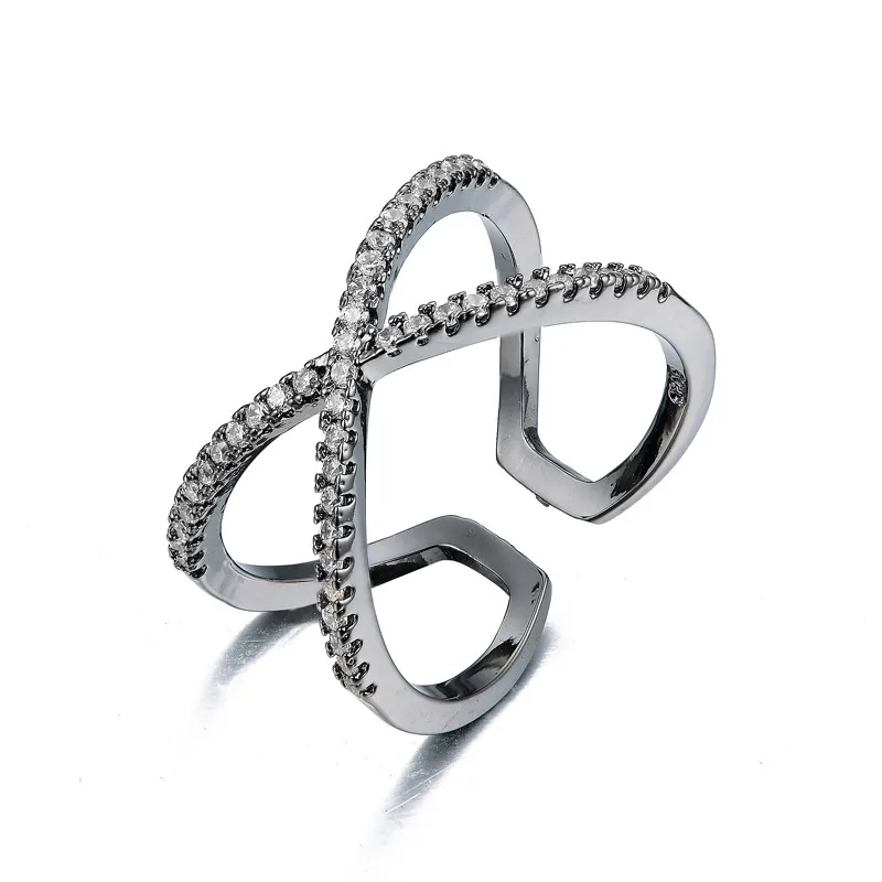 scarlett-guld-krydsring-med-zirconia-sten (4)
