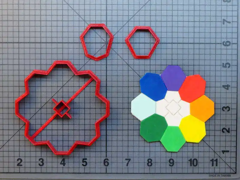 JB_Pokemon-Rainbow-Badge-266-920-Cookie-Cutter-Set-Animated-Monsters-Badge-266-920