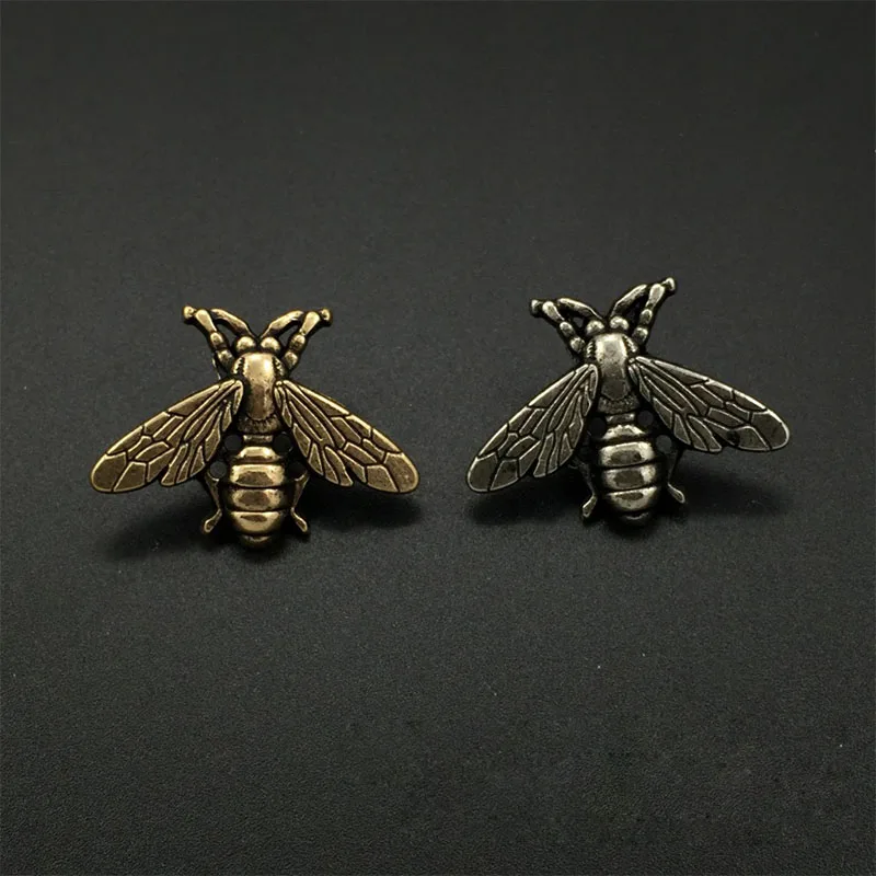 Mała pszczoła broszka przypinki dla mężczyzn kobiety wykwintne Retro słodkie pszczoła broszka z owadem wyciągnąć igły akcesoria imprezowe biżuteria 1 sztuka