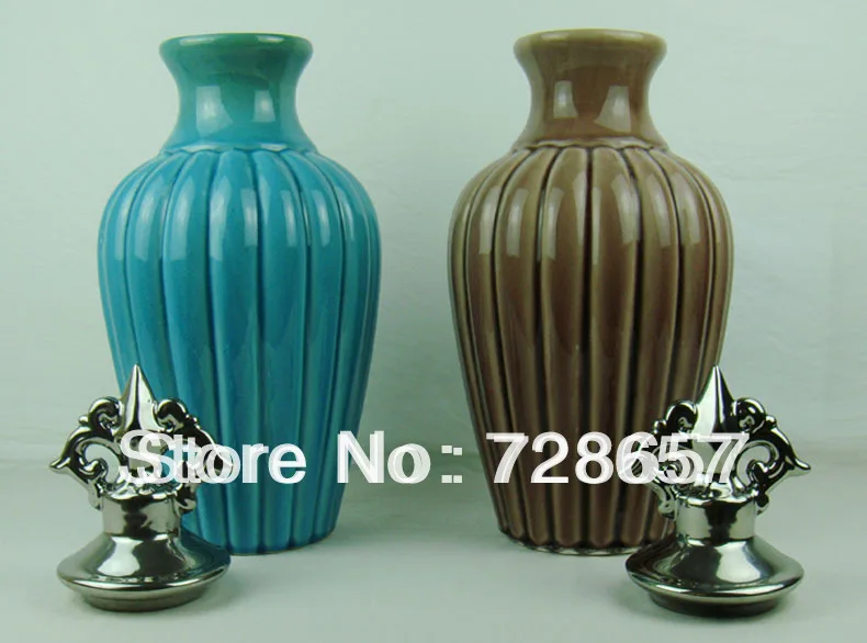 Изысканная фарфоровая и керамическая огнеупорная глазурованная декоративная ваза с посеребренной крышкой копья на верхней части