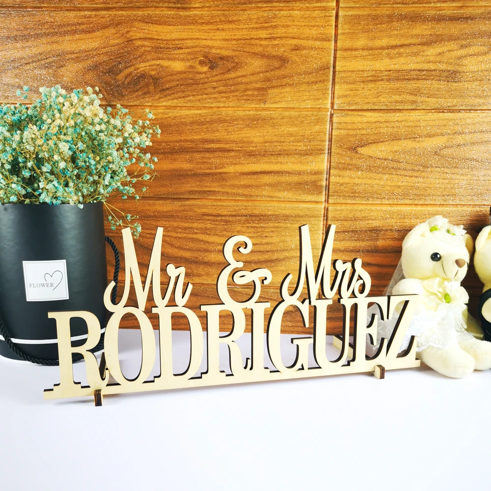 Изготовленный На Заказ Mr & Mrs фамилия деревянный стол имя свадебное украшение