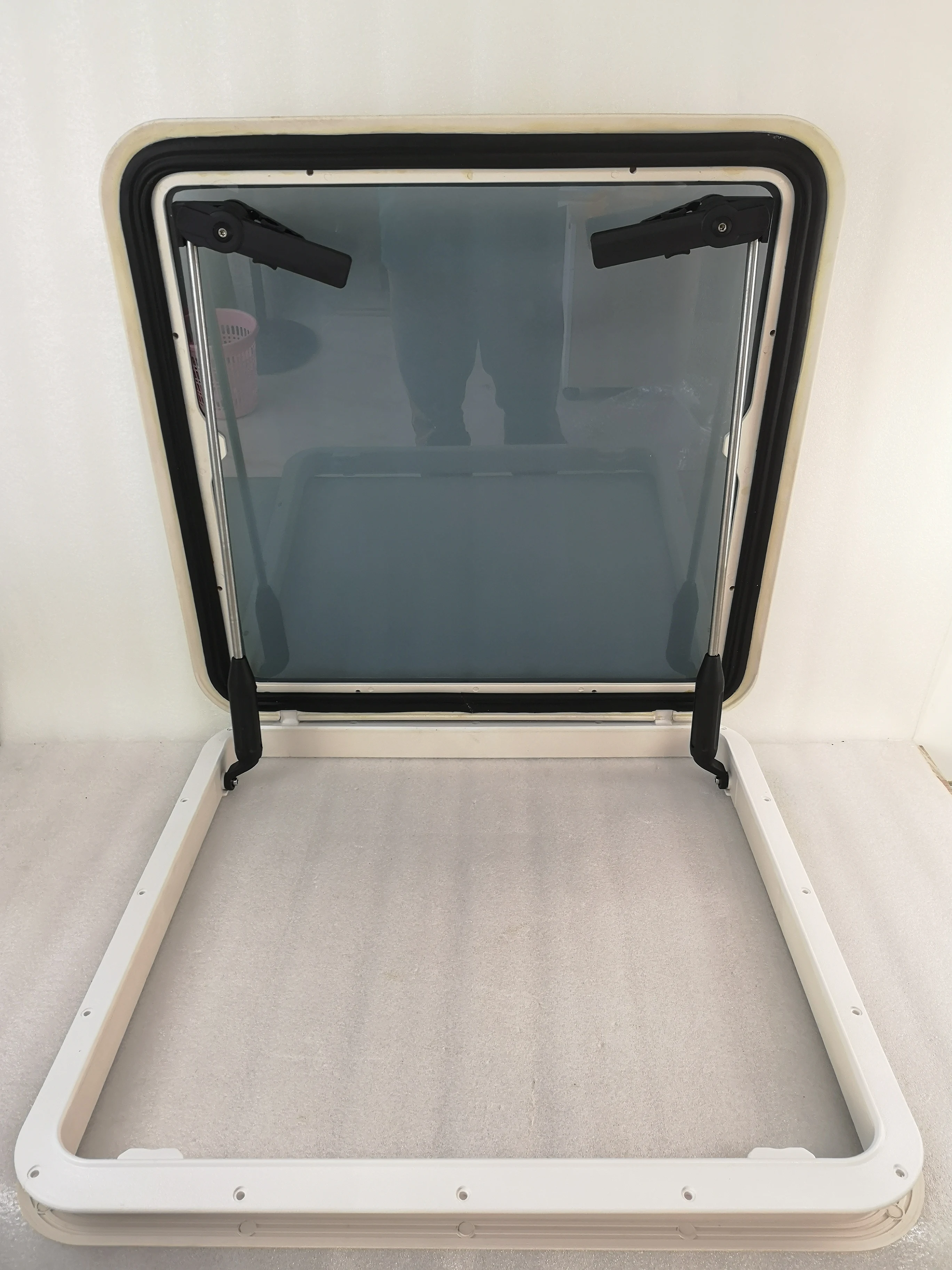 630*630mm Square Marine Grade Nylon Boat Deck Hatch Window With Tempered Glass and Trim Ring     00547 500 500mm square marine grade nylon boat deck hatch window with tempered glass and trim ring 00683