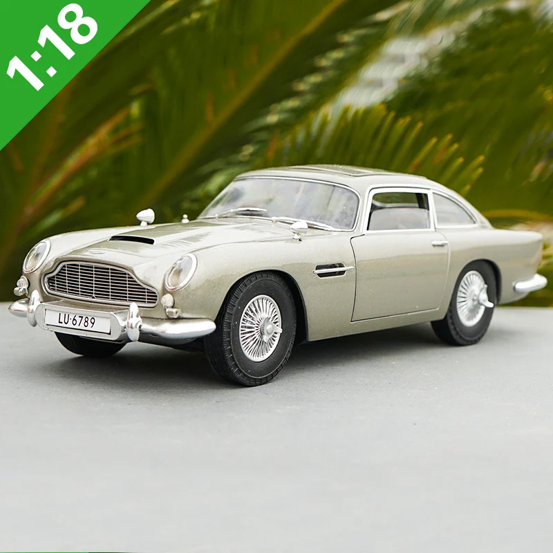 

1:18 Scale Aston Martin DB5 007 The Movie Version Alloy Car Diecast Model Toy For Gift Collection Boy Toys Free Shipping