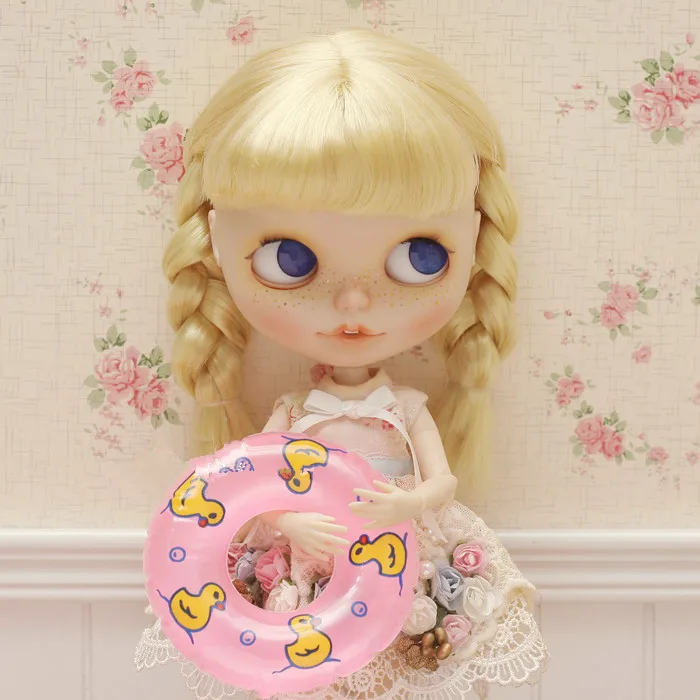 

Yellow duck mini swimming circle available for Blyth doll 1/6 1/8 1/12 BJD AZONE Licca OB doll accessories
