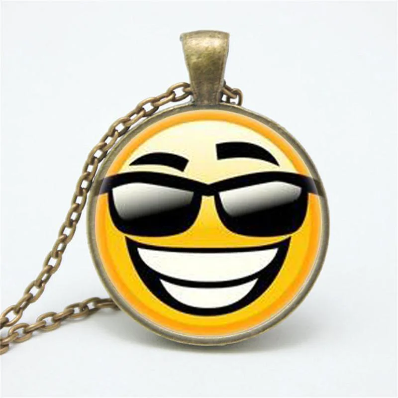 Unduh 950 Gambar Emoji Keren Paling Bagus Gratis
