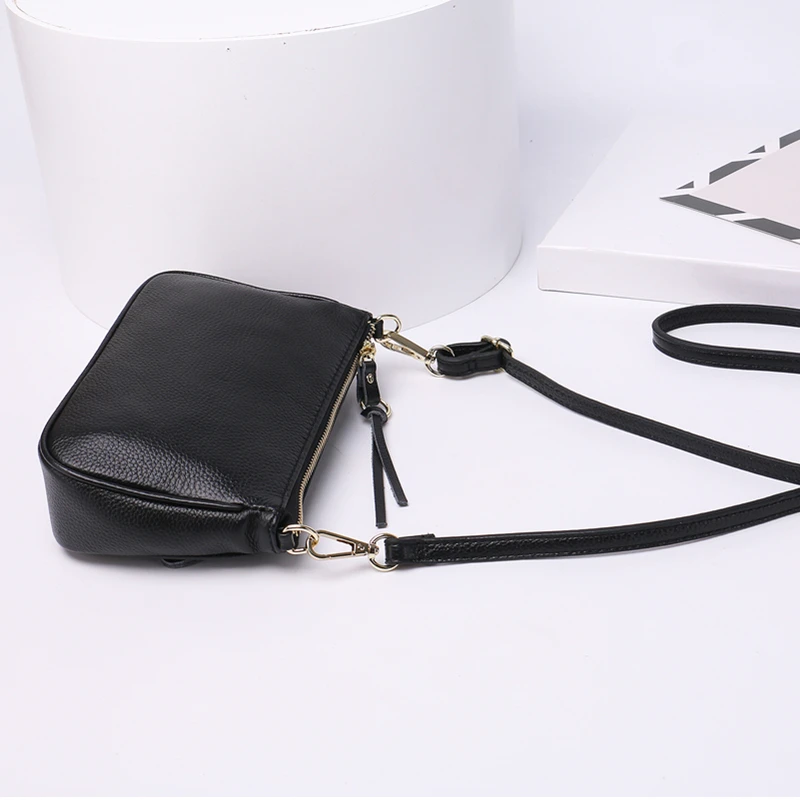 South Korean personality satchel women 2018 new fashion leather single shoulder bag mini lady small bag simple Tassel small squa South Korean personality satchel women 2018 new fashion leather single shoulder bag mini lady small bag simple Tassel small squa