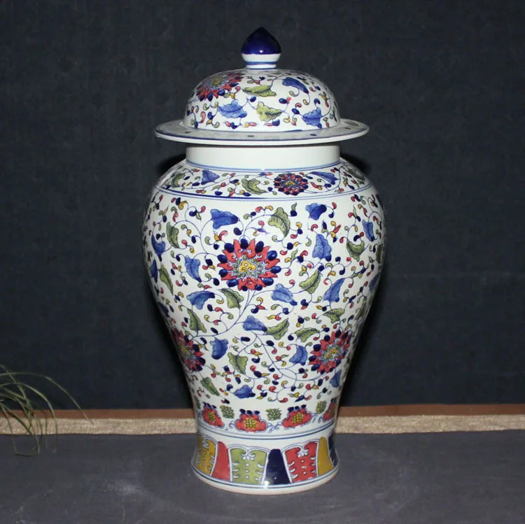 China  old  Jingdezhen  White porcelain  Chrysanthemum  Jar  Brush washing 
