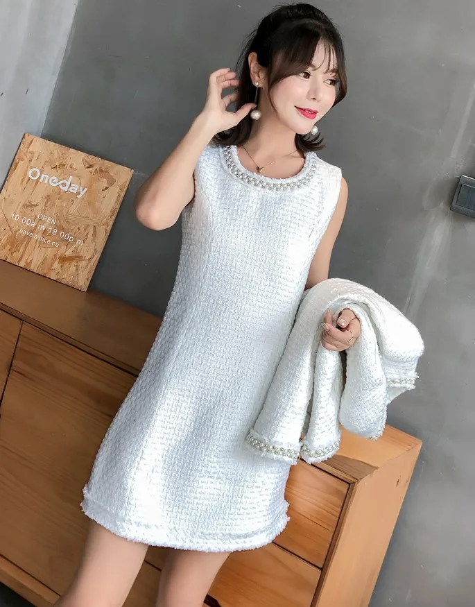 2018 New Autumn Runway Tweed 2 Piece Set Dress Designer Winter Women Beading White Jacket Coat + Mini Tank Wool Blend Suits