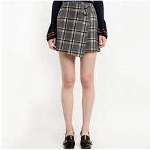 Милый студенческий стиль модная женская клетчатая мини-юбка с высокой талией Металлическая пуговица декоративная Асимметричная темпераментная юбка