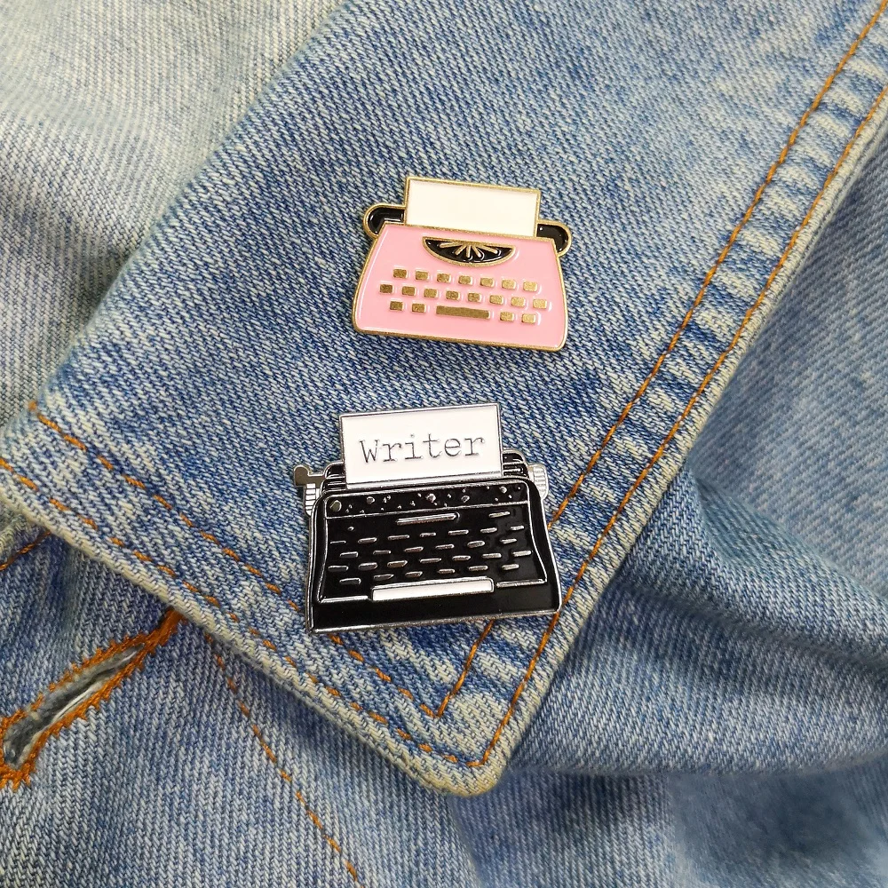 Typewriter Enamel Pin Badge Vintage Creative Black Pink Writer Lapel pin For Secretary Office worker Bag Clothes Brooch Jewelry