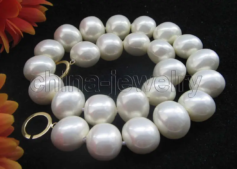 

Free shipping hot sale Women Bridal Wedding Jewelry >>Beautiful 18" 18mm white south sea shell pearl necklace
