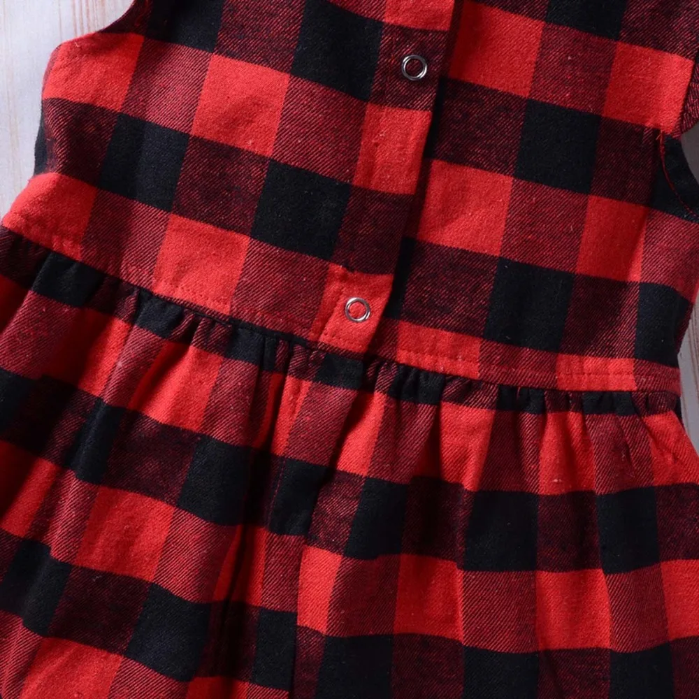 Puseky для новорожденных платье для маленьких девочек Костюмы летнее платье с оборками на рукавах красные клетчатое платье покроя "принцесс повседневная одежда для малышей Детский сарафан Одежда