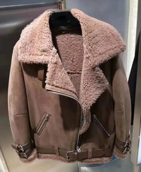 Потрясающая женская зимняя куртка из овечьей кожи с мехом, Высококачественная теплая Женская куртка, модная шерстяная куртка - Цвет: Pale pinkish gray