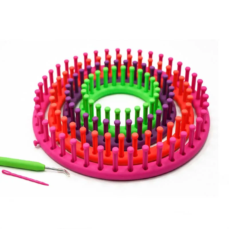 

4 pcs Set Round Knitting Machine with 2 pcs Crochet Hooks Knitting Needle DIY Craft Hat Scarf Shawl Blankets Knitter Weaver Tool