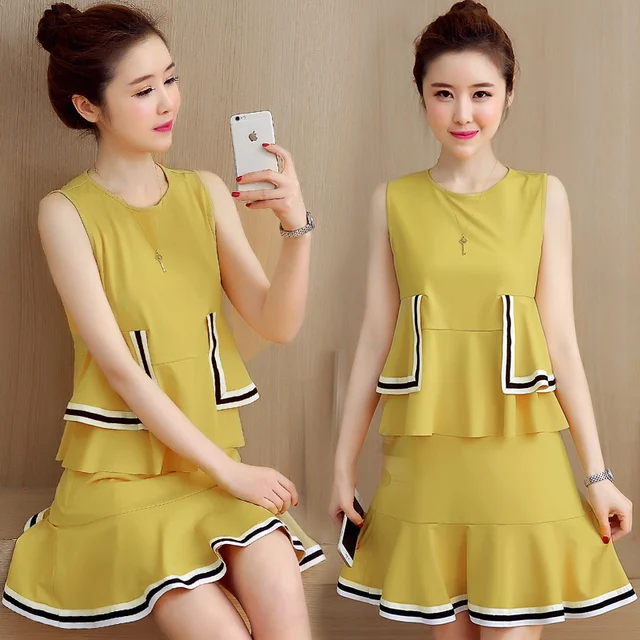 Best Price Women Sleeveless Blouse Pleated Skirt Clothing Set Stripe Decor 2017 Summer Wear New Splicing Two-Piece Suit A Skirt Yellow S-XL Best Price Women Sleeveless Blouse Pleated Skirt Clothing Set Stripe Decor 2017 Summer Wear New Splicing Two-Piece Suit A Skirt Yellow S-XL