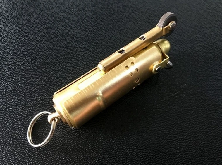 wholesale Creative vintage kerosene antique Flint brass Lighter 7.1*2.1