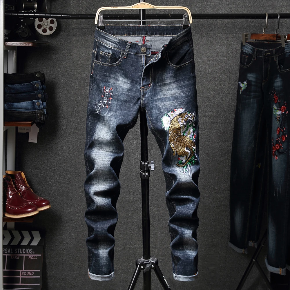 

GuaPai spring 2019 collection men tiger embroidery torn men jeans QT3020-1126 - P58 of cultivate morality