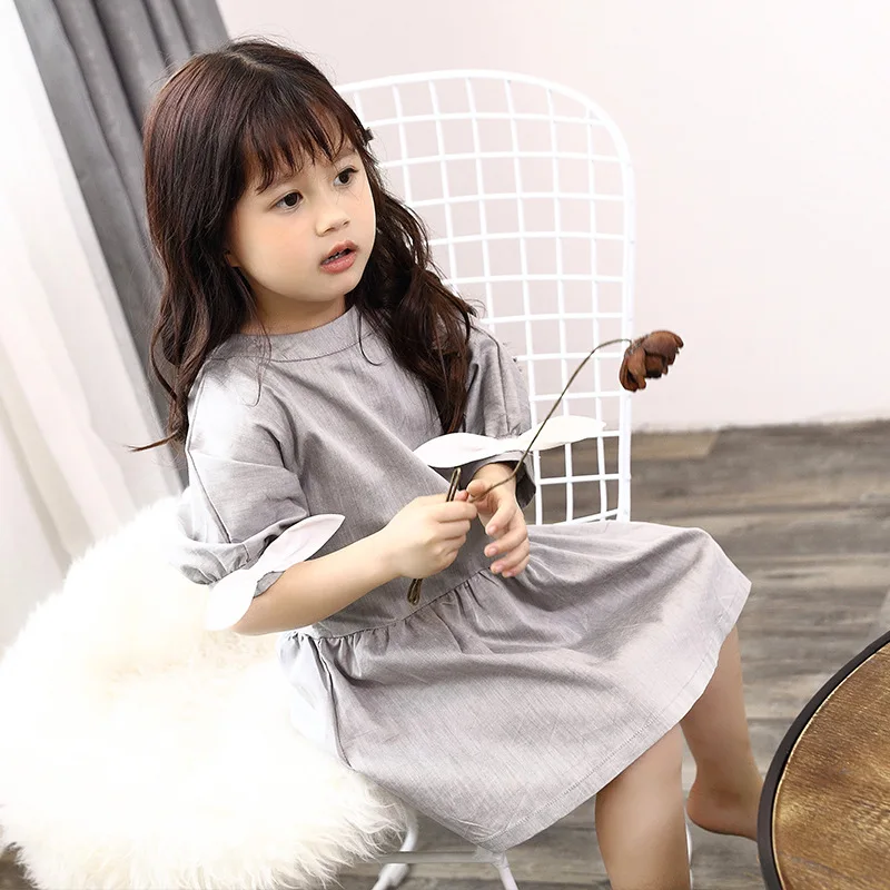 2019 Family Matching Outfits Mother White Dress Daughter Grey Dresses Father son T shirts Blouse Family Vacation Clothes D1 10