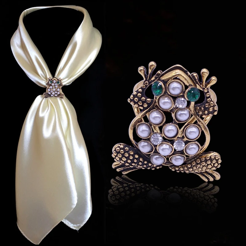 

Frog Pearl Silk Scarf Buckles Jewelry Accessories Shawl Ring Clip Tricyclic Brooch Pins Luxurious Simple Women Girl Party Gifts