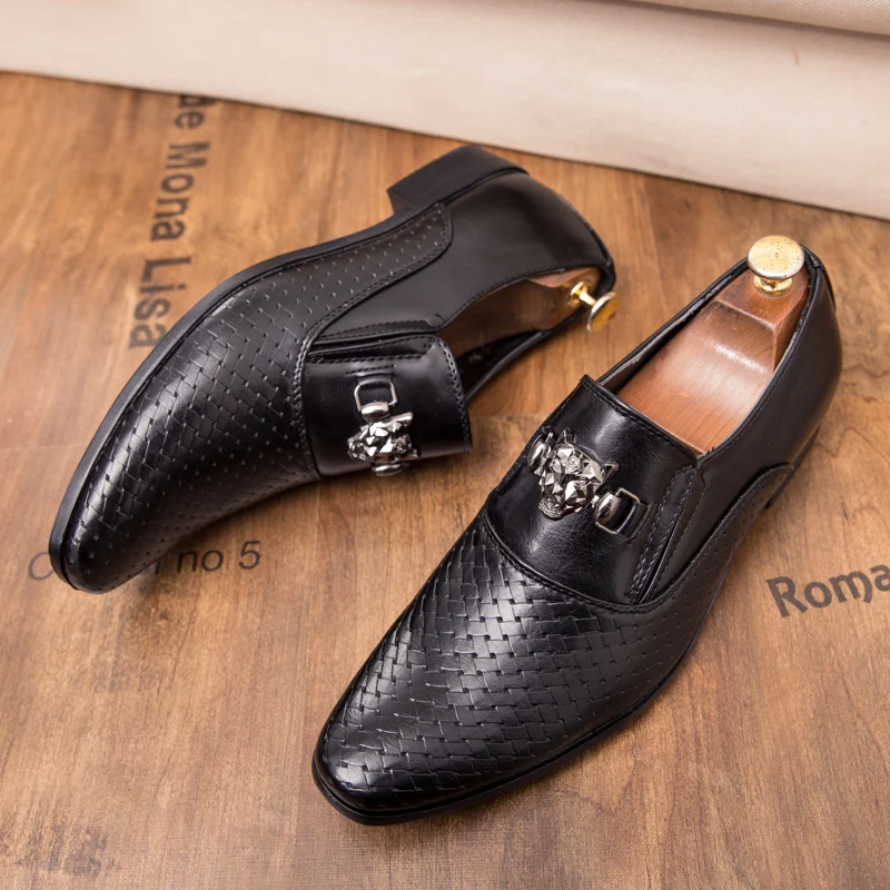 

Plus Size Men Dress Shoes 2019 New Trend Pointed Toe Business Shoes Male Slip-On Office Boat Office Wedding Loafers Shoes Men