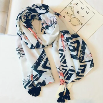 

2019 Fashion Shawl Women Summer Korean Version Towel Feather Tassel Women Decorative Beach Towel Scarf For Ladies
