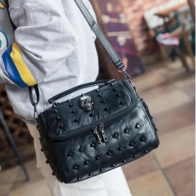 

Women Real Pu Leather Messenger Bag Rivet Skull Tote Handbag Travel Crossbody(Black)