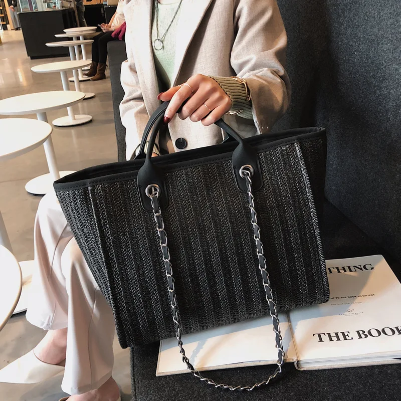 

New Chaozhao Packaging Style 2019 Large-capacity Simple Baitao Girls One-shoulder Bag in Europe and America QZC013