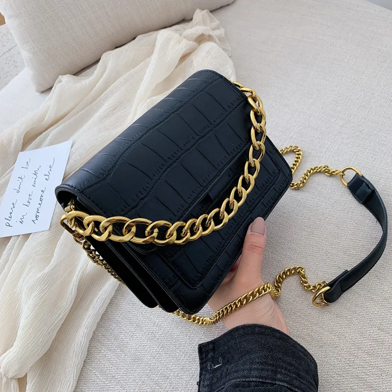 

Women's small bag 2019 new Korean version of Joker slung shoulder fashion chain portable small square bag