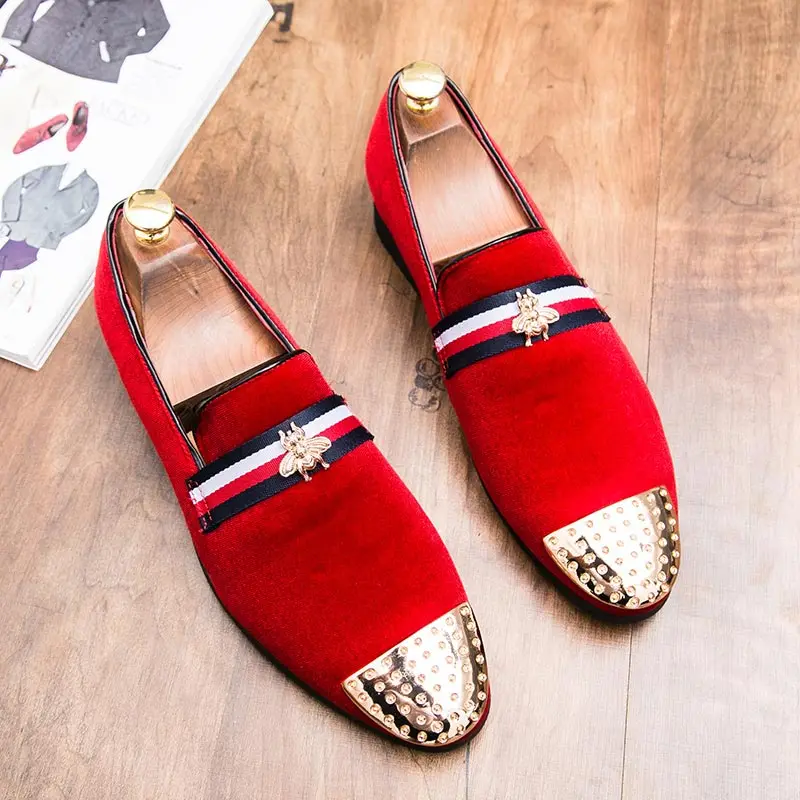 Brand Men Loafers Shoes Rivets Casual Shoes Men Designer Pointed Toe Velvet Loafers Slip On Party Flat Shoes Man Footwear