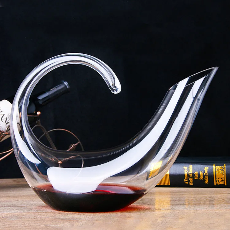 Top Grade Crystal Alien Shape 850ml Wine Decanter Fashion Wine Aeration