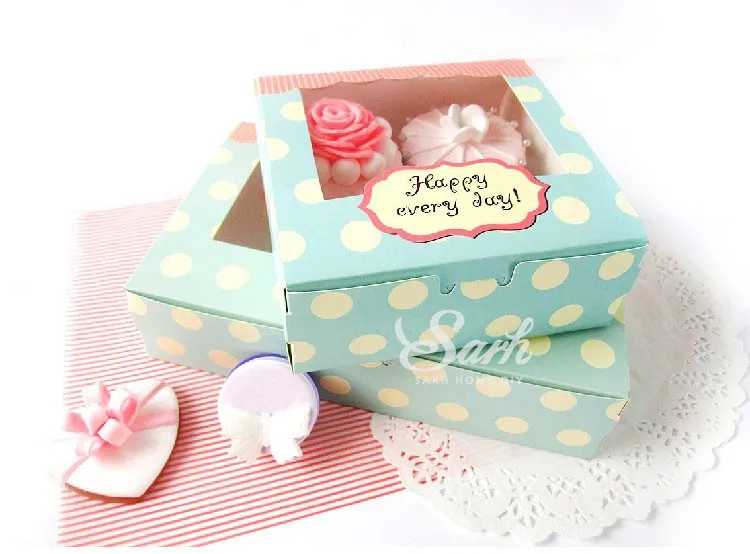 

50pcs Lovely Green Happy Everyday Spot Macarons Box Cake Box Chocolate Muffin Biscuits Box for Cookie Package 13.5x13.5x5cm