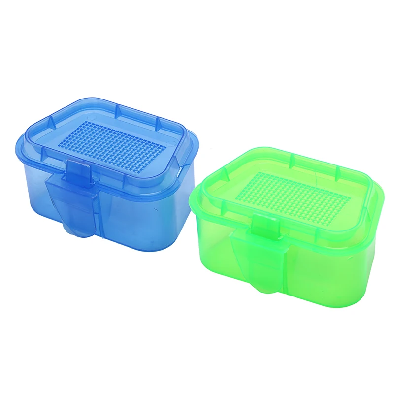1pc Color Random Plastic Fishing Live Bait Storage Box Earthworm