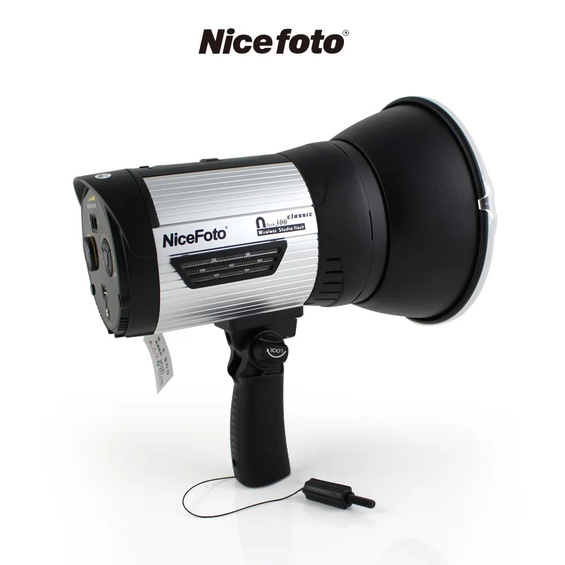 NiceFoto nflash300 Lampe de Studio 300w sans Fil avec Flash de Studio Classique pour la Photographie en extérieur Commande à Distance intégrée 2,4 GHz avec Batterie Li-ION 2000mAh 