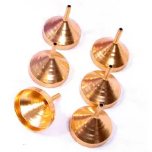 Небольшие металлические воронки для наполнения небольших мини-бутылок или контейнеров(набор из 6) V1732