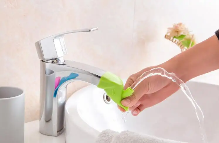 

Food-grade Silicone Tap Kitchen Home Water Faucet Extender for kids Bathroom