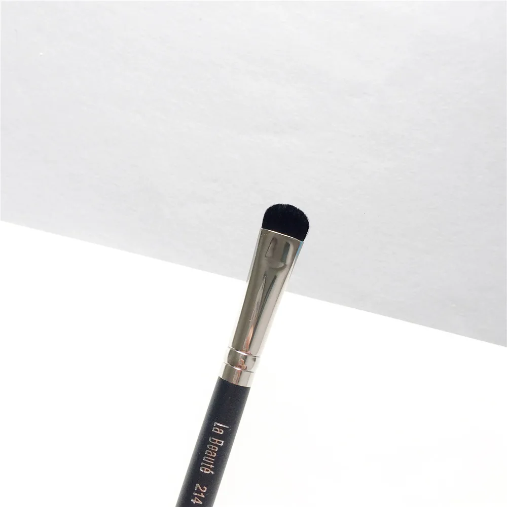 La Beaute 214 Eye Shader Brush _ 3