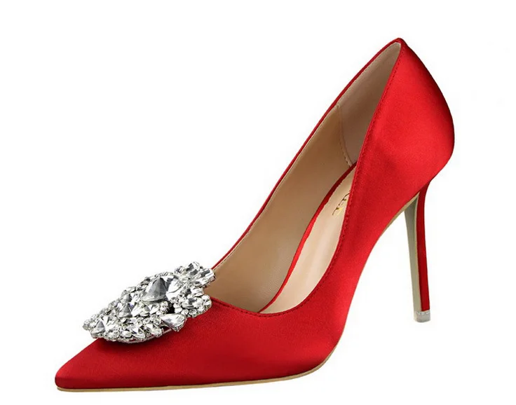 Женские туфли-лодочки; туфли на высоком каблуке с украшением в виде кристаллов; Весенняя модная женская обувь; свадебные туфли с острым носком на каблуке «рюмочка»; большие туфли на шпильке